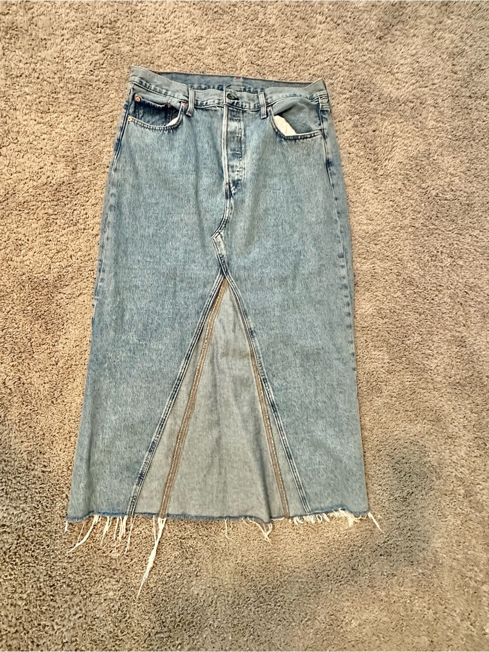 Women’s Levi’s denim skirt